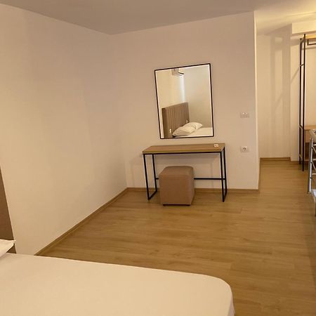 Sunrose Residences Sarandë Eksteriør billede