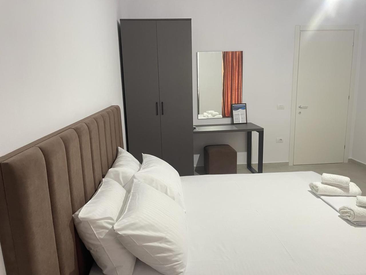 Sunrose Residences Sarandë Eksteriør billede
