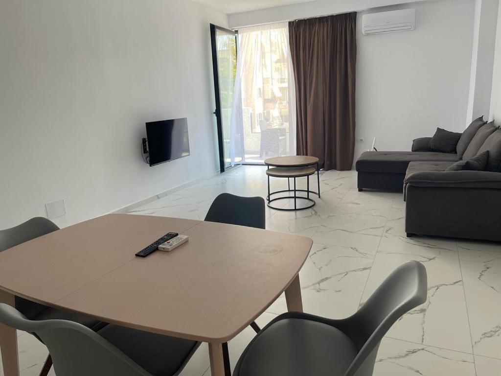 Sunrose Residences Sarandë Eksteriør billede