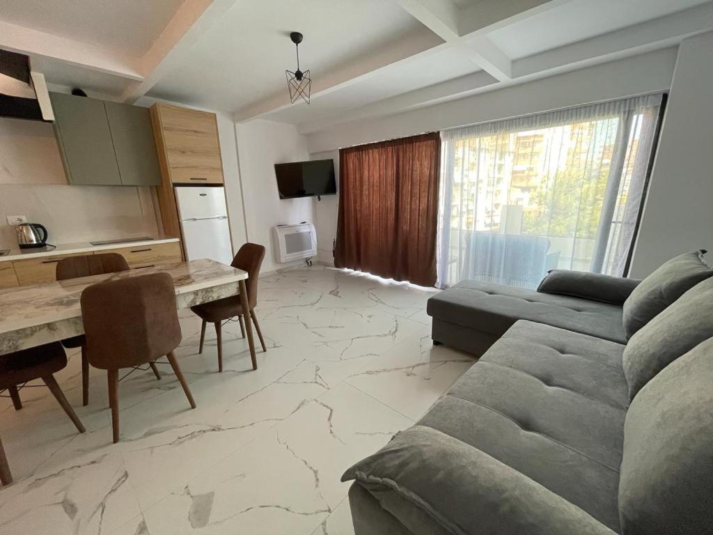 Sunrose Residences Sarandë Eksteriør billede